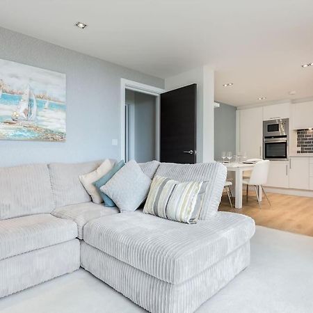 Stunning 2 Bed Apartment, Fabulous Sea View & 2 Minutes To Beach With Parking Bournemouth Zewnętrze zdjęcie