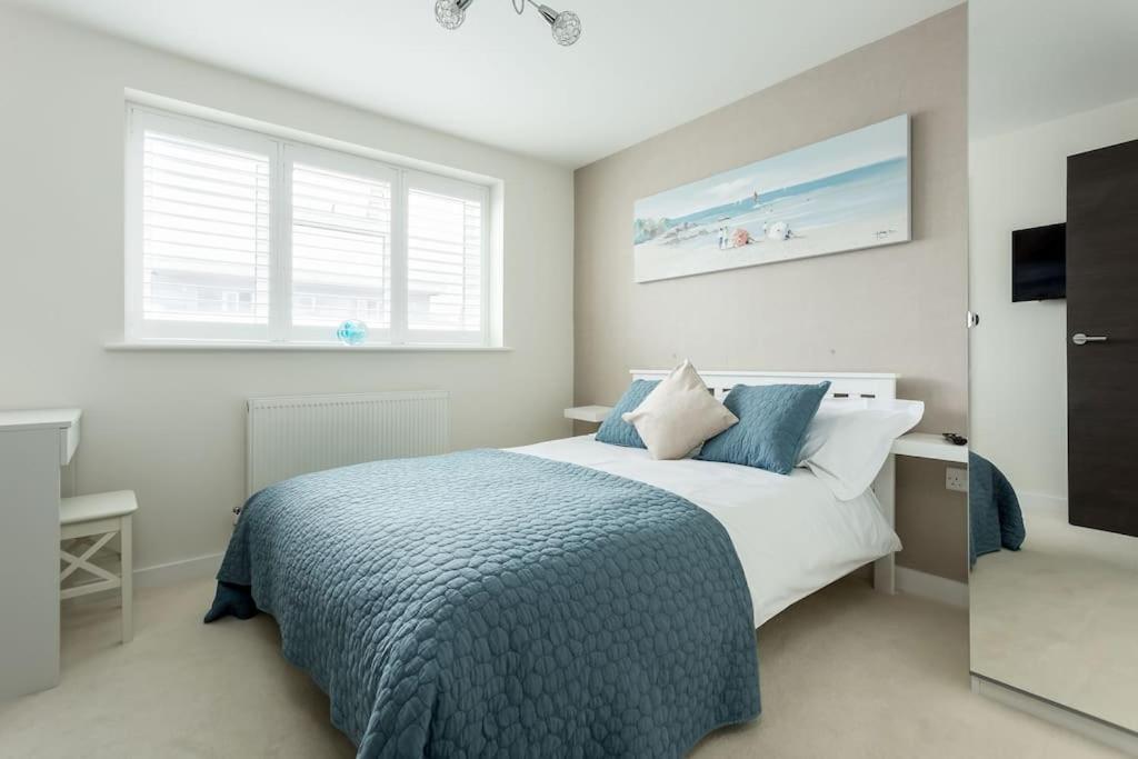 Stunning 2 Bed Apartment, Fabulous Sea View & 2 Minutes To Beach With Parking Bournemouth Zewnętrze zdjęcie